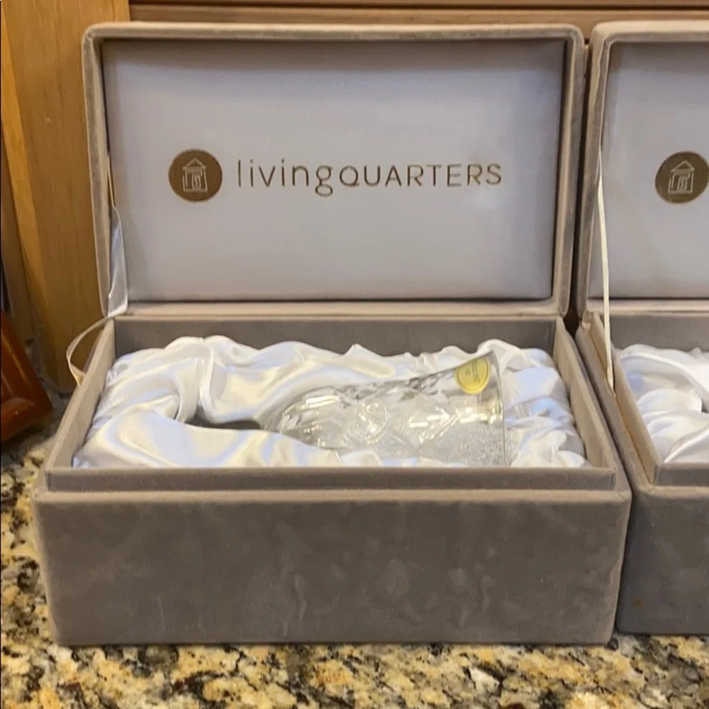 Vintage Crystal bells 1999 by Living Quarters Set 2 Guc